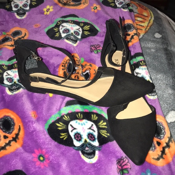 Flats - Picture 2 of 3